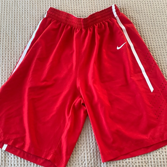 Men’s Nike Dri-Fit Shorts Large - Picture 2 of 3